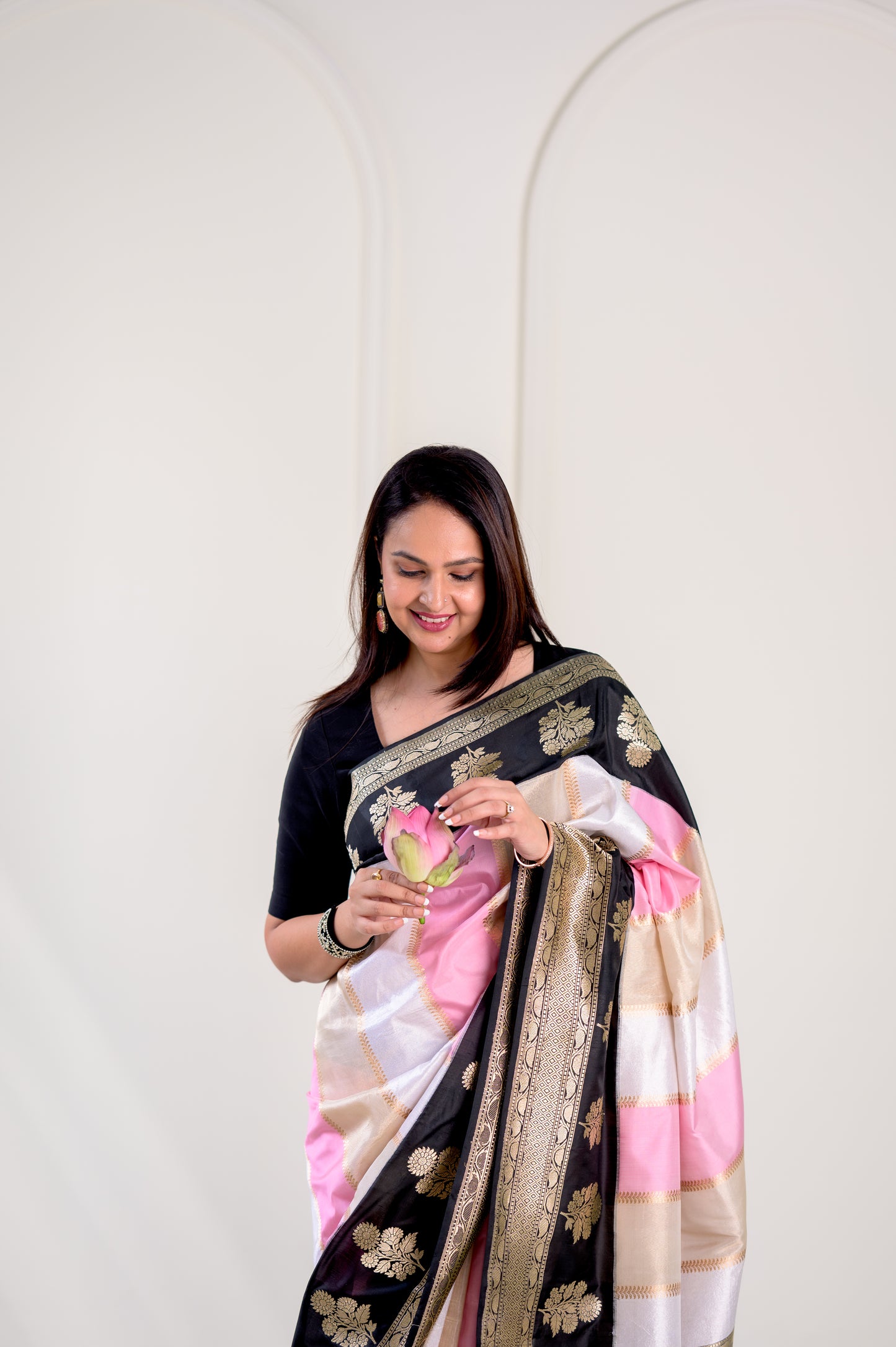 Safed Pink Kadhua Handloom With Katan Kadiyal