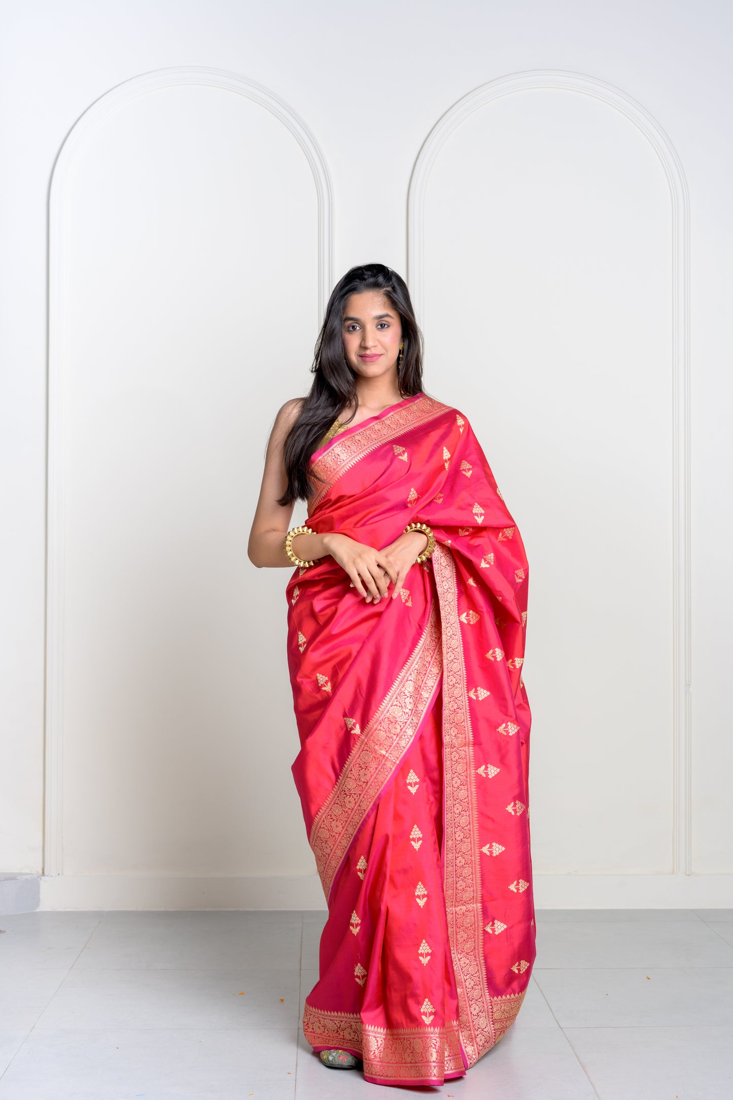 Surkh Red Katan Silk Banarasi With Kadhua Weaving